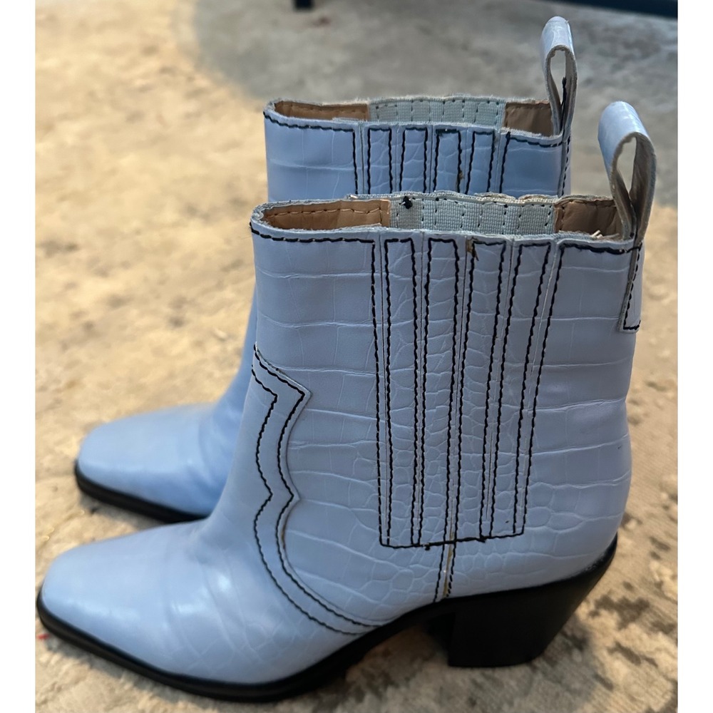 Steve Madden GENNA Western Cowboy Boots Light Blue Croc Embossed  Heel Size 6.5M